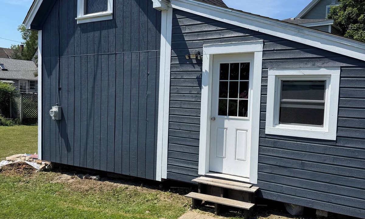 Vinalhaven Cottage | 1 Bedroom Island Cottage-Water View-Walk to Downtown