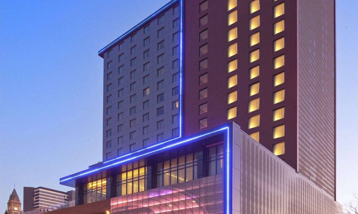 Sobro Hotel | 1-Bedroom Suite at a 4⭐️ Hotel