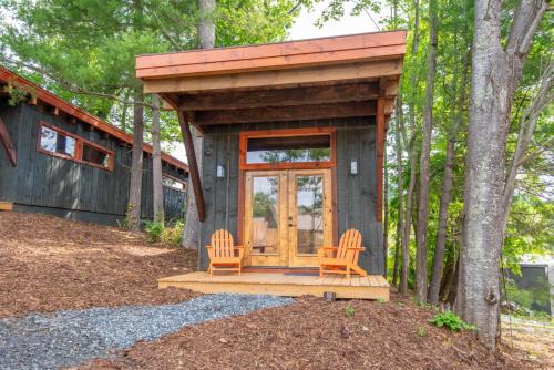 West Jefferson House | 1 Mile to Downtown West Jefferson Camping Cabin #5