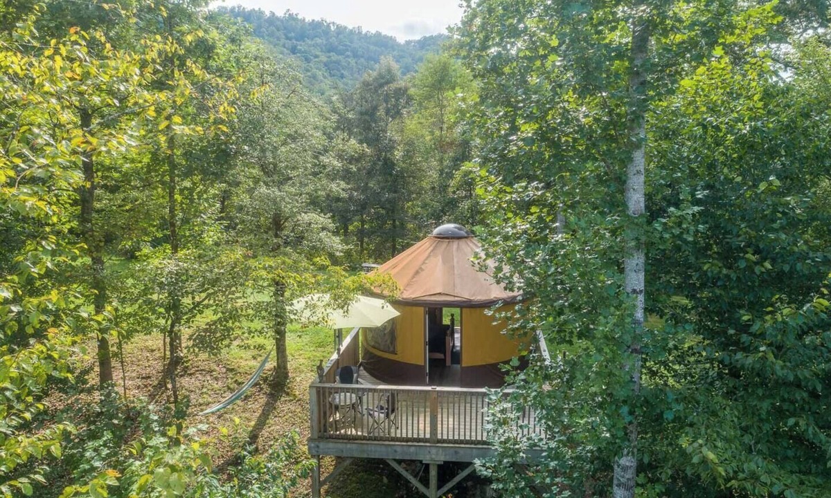 Cullowhee RV Rental | 100 Acre Reserve | River Access, Endless Adventure