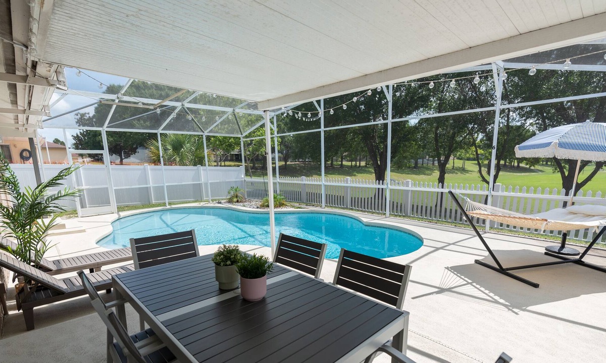 Indian Ridge House | 12 mins to Disney 3 Bedroom Family House With Pool