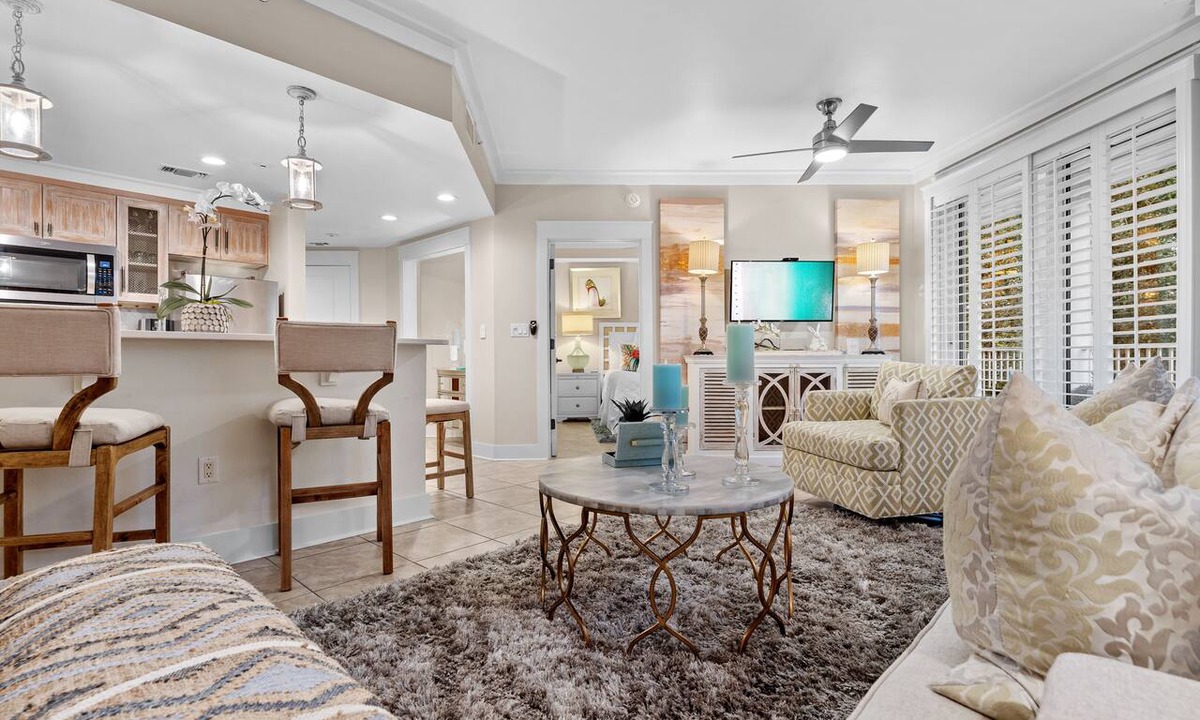 Baytowne Wharf Condo | 1BR Condo at Baytowne Wharf! GOLF CART to Beach, Tropical Pool, Hot Tub, Tram