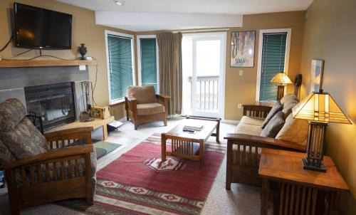 Ludlow Apartment | 1Br Ski-in, Ski-out With King Bed- Okemo Mtn Lodge condo