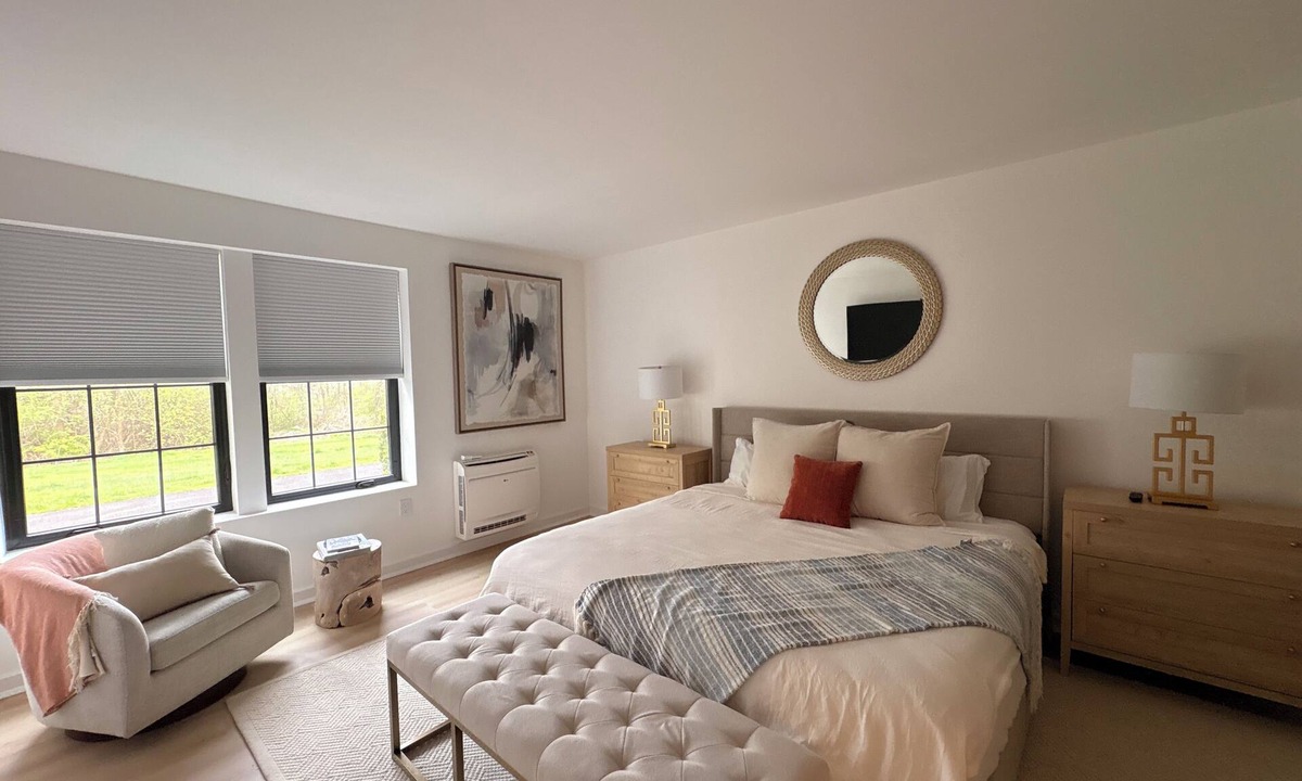 Greenwich Apartment | 2-bedroom apartment in fabulous Greenwich with patio and fitness room