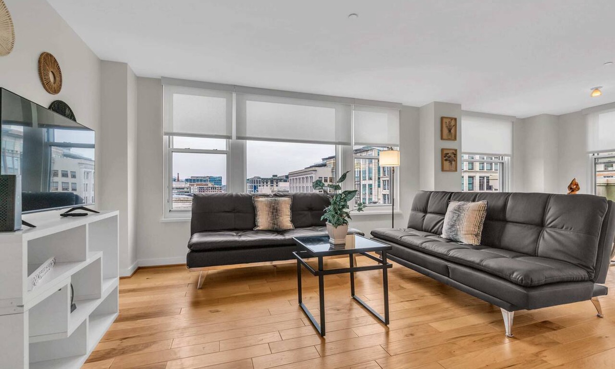 Chinatown Apartment | 2 BR Fully Furnished Apartment at Penn Quarters - Surrounded by Best Restaurants in Town