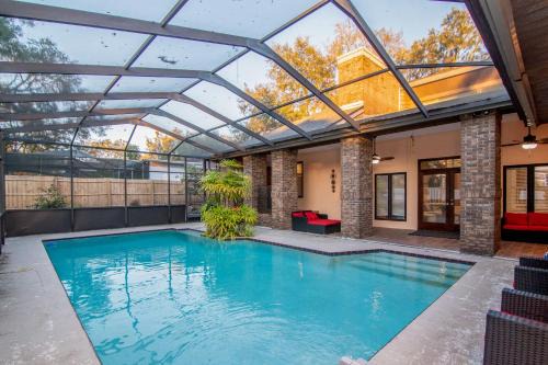 Temple Crest House | 2 Mi to Busch Gardens: Retreat in Scenic Community
