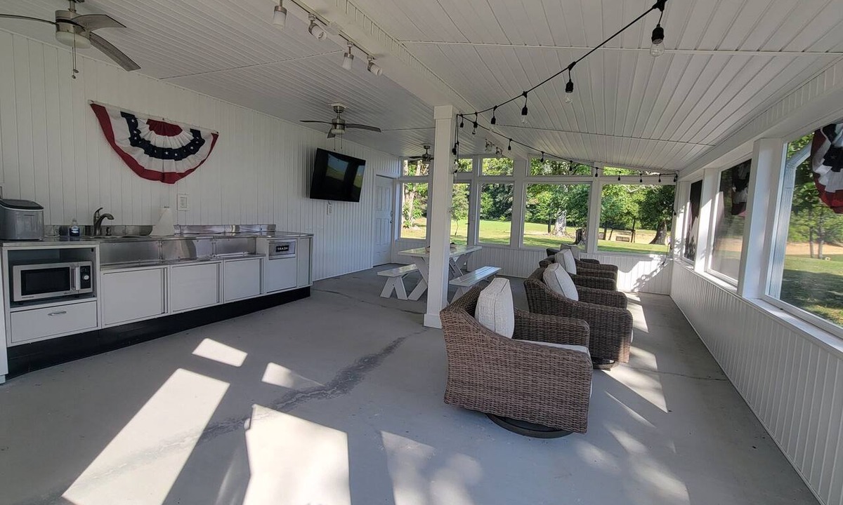 Dandridge Apartment | 20% Off Lakefront Tiny Bird Dock, Hot Tub, Firepit, Boat House, ParkLike Setting
