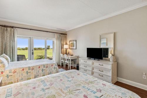 Fernandina Beach Hotel | 256 Sandcastles - Hotel Side