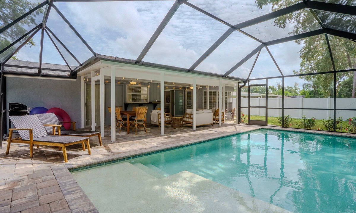 Gulf Gate Estates House | 2BR Retreat - Private Pool Near Siesta Key