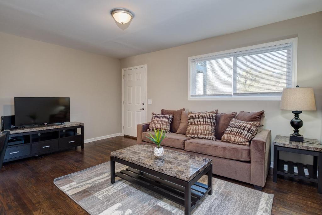 Chestnut Hill Apartment | 2nd Ave S Condo Units 7 and 8