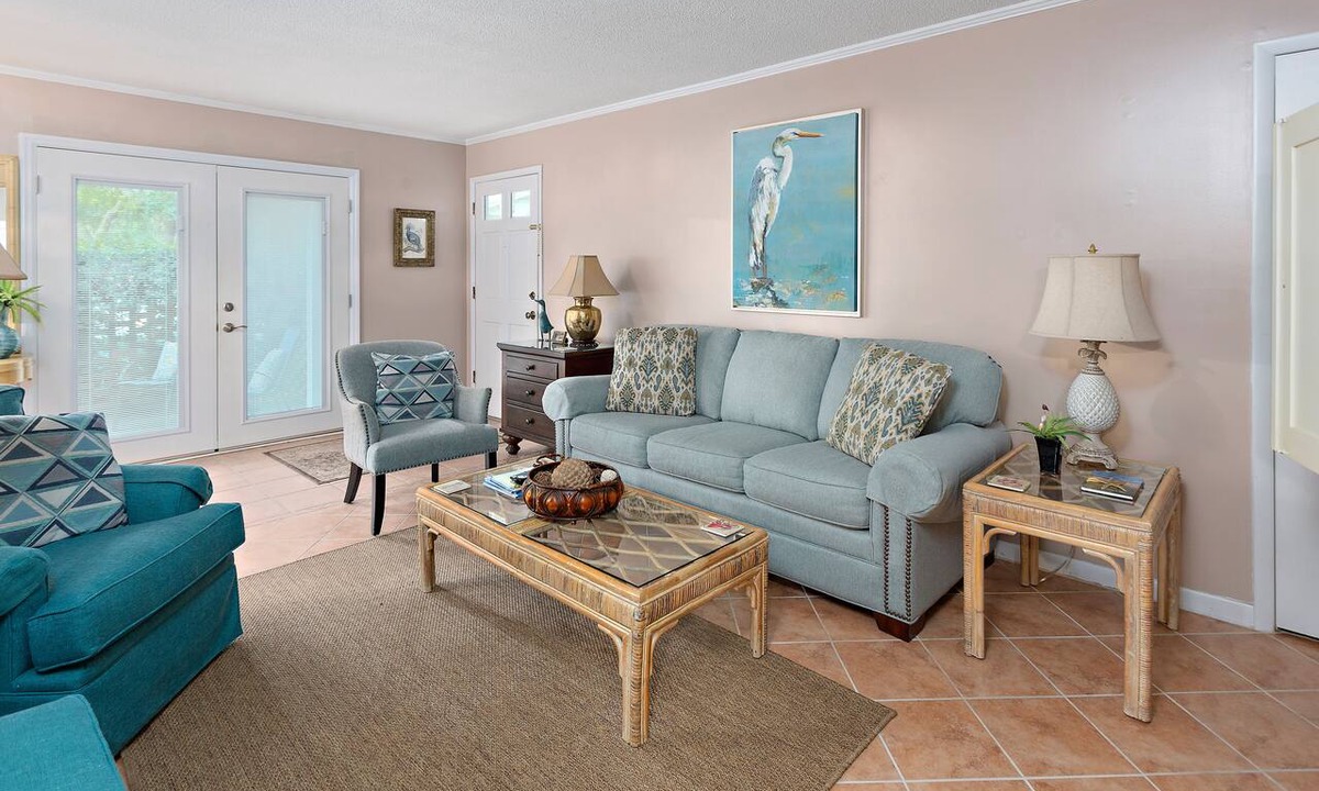 Demere Park Condo | 3 bedroom 2 bath condo. Walking to Pier/Village