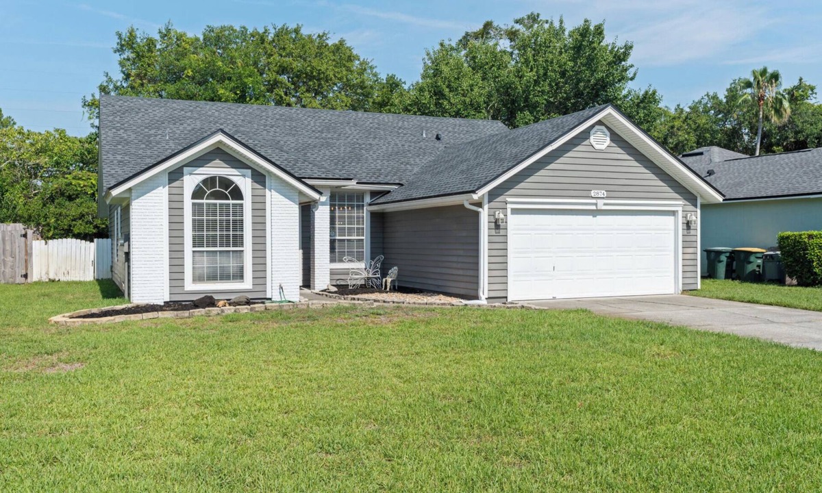 Golden Glades - The Woods House | 3-bedroom 2-bathroom house near Mayo and Beaches