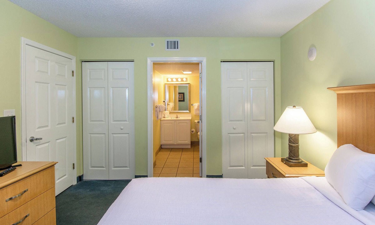 Myrtle Beach Hotel | 3 Oceanfront Rooms with Private Balcony + Kitchen – Perfect for Family Vacations