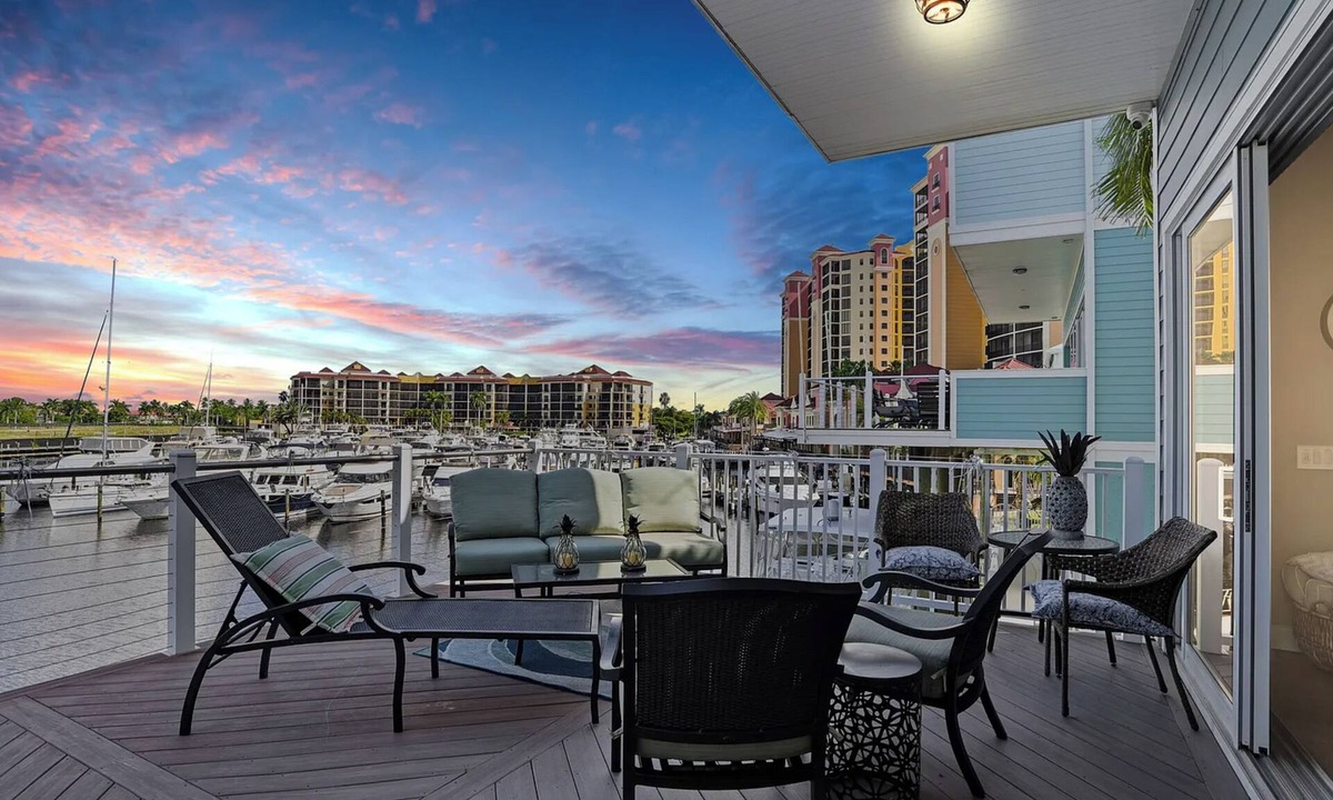 Cape Harbour House | 3 Story Amazing Home on the Water