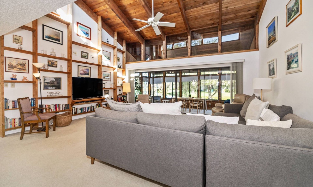 Quail Forest Condo | 3BR/2BA Monthly Rental in Oldsmar near Honeymoon Island, Palm Harbor, and Dunedin