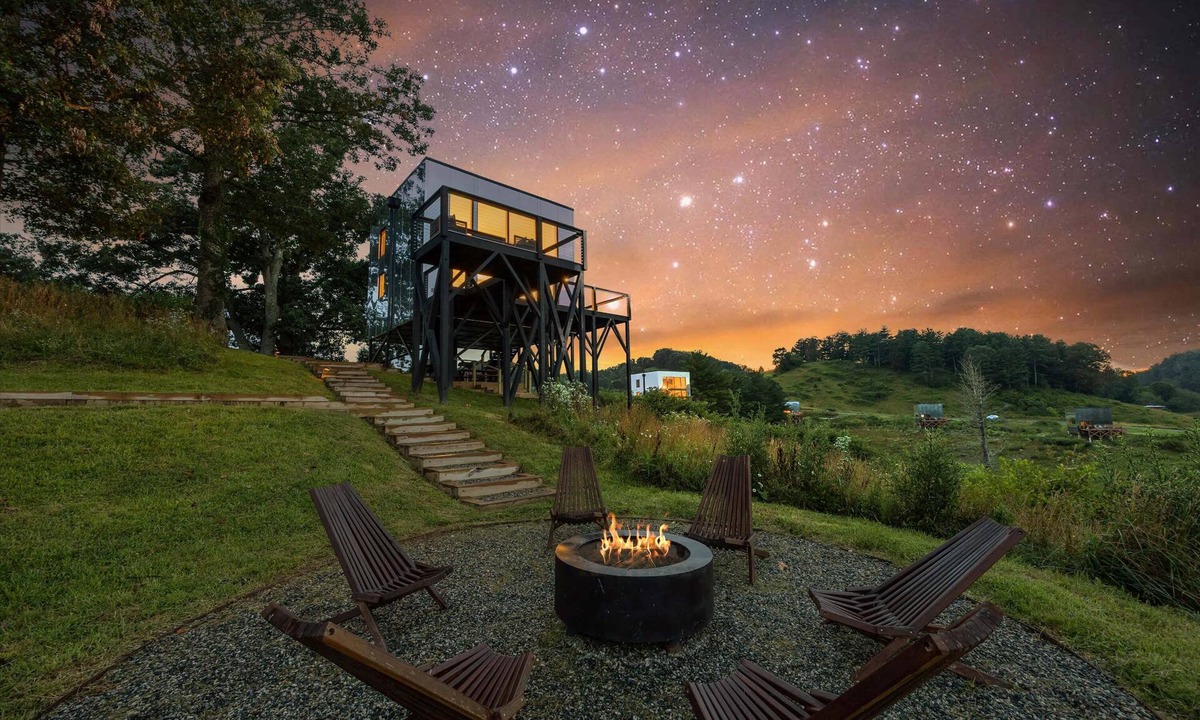 Marshall Cabin | 3BR Cabin Escape with Hot Tub & Mountain Views