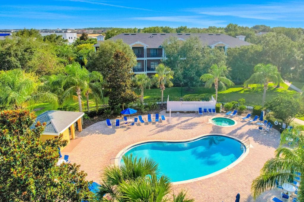 Bahama Bay House | 3rd floor condo w balcony gym restaurant near theme parks sauna