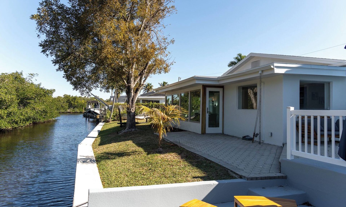 Biggar House | 4/4 on Mangrove Lined Canal with Pool, Boating, Beach & Fishing! Just Rennovated