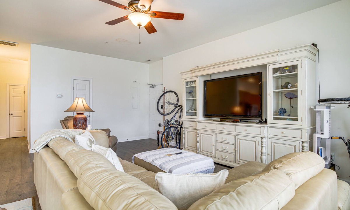 Villages of Five Points Condo | 4 Mi to Beaches: Pet-Friendly Lewes Condo!