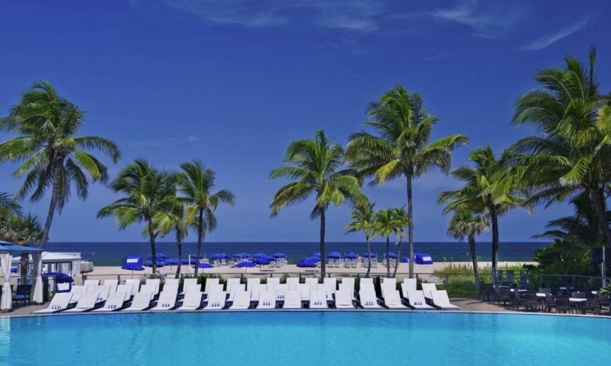 Central Beach Hotel | 4 Stylish Beach Units | Near South Beach Park - 0.5 miles | Parking Available