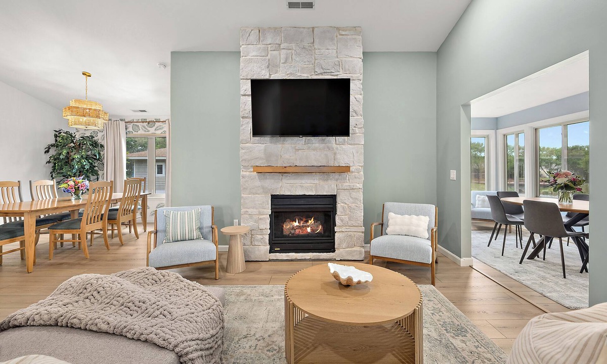 Plantations East Condo | 4BR Tranquil Waterfront Retreat, Lewes · 3 King Beds, Linens Included, Elevator