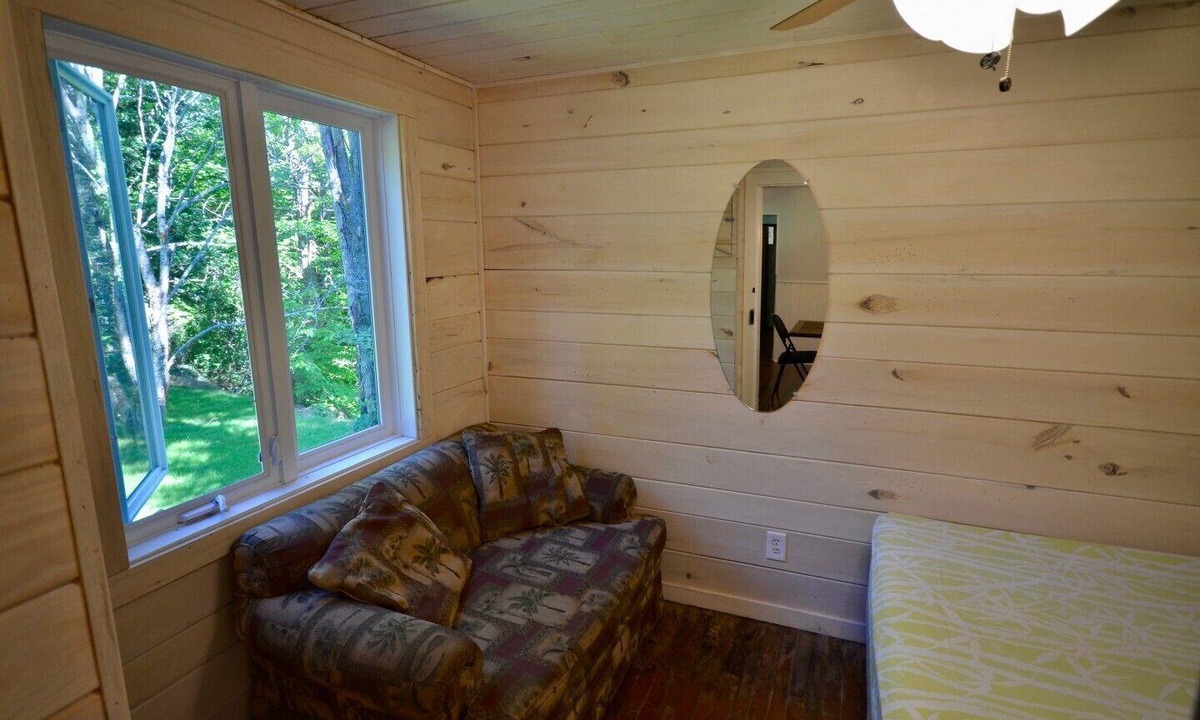 Highland Grove Cottage | 5 Bedroom Farmhouse on Baptiste Lake