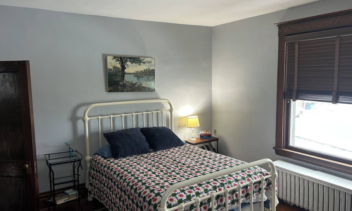 Sharpsburg House | 5 Bedroom Home Sleeps 10 Close to Stadiums, Downtown, and 2 Craft Breweries