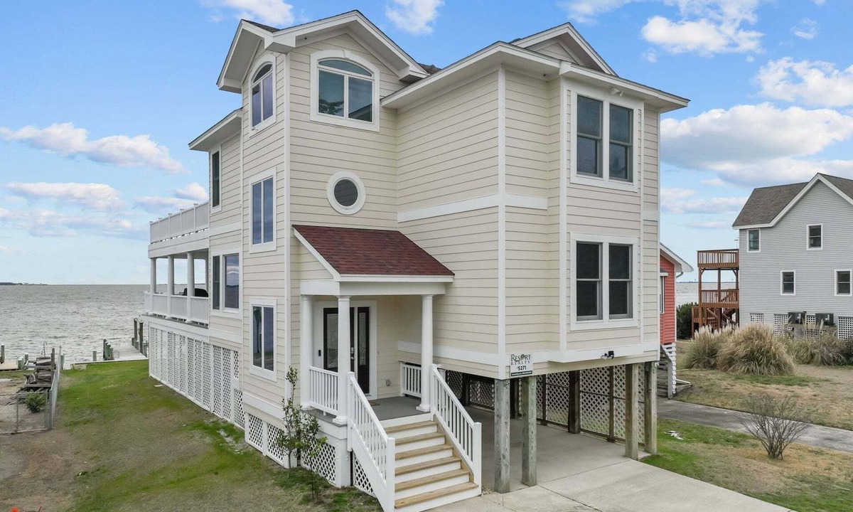 Colington Harbour House | 5271- Sound Blessing, Epic Sunset Views! 3BR Soundfront + Private Dock
