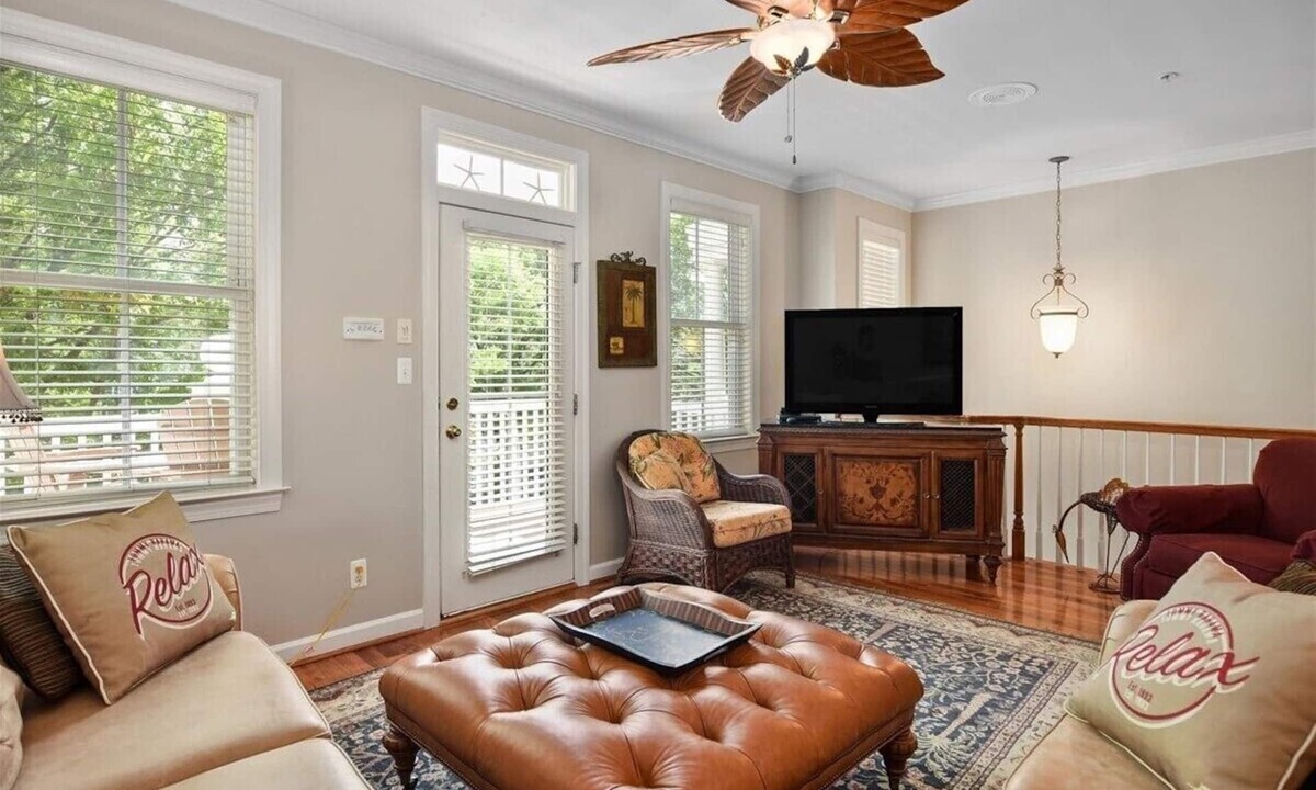 Sunset Island House | 67th St, 2 Pools, 5 Bedrooms, near the Pools! FREE Linens/Towels! Parking for 3