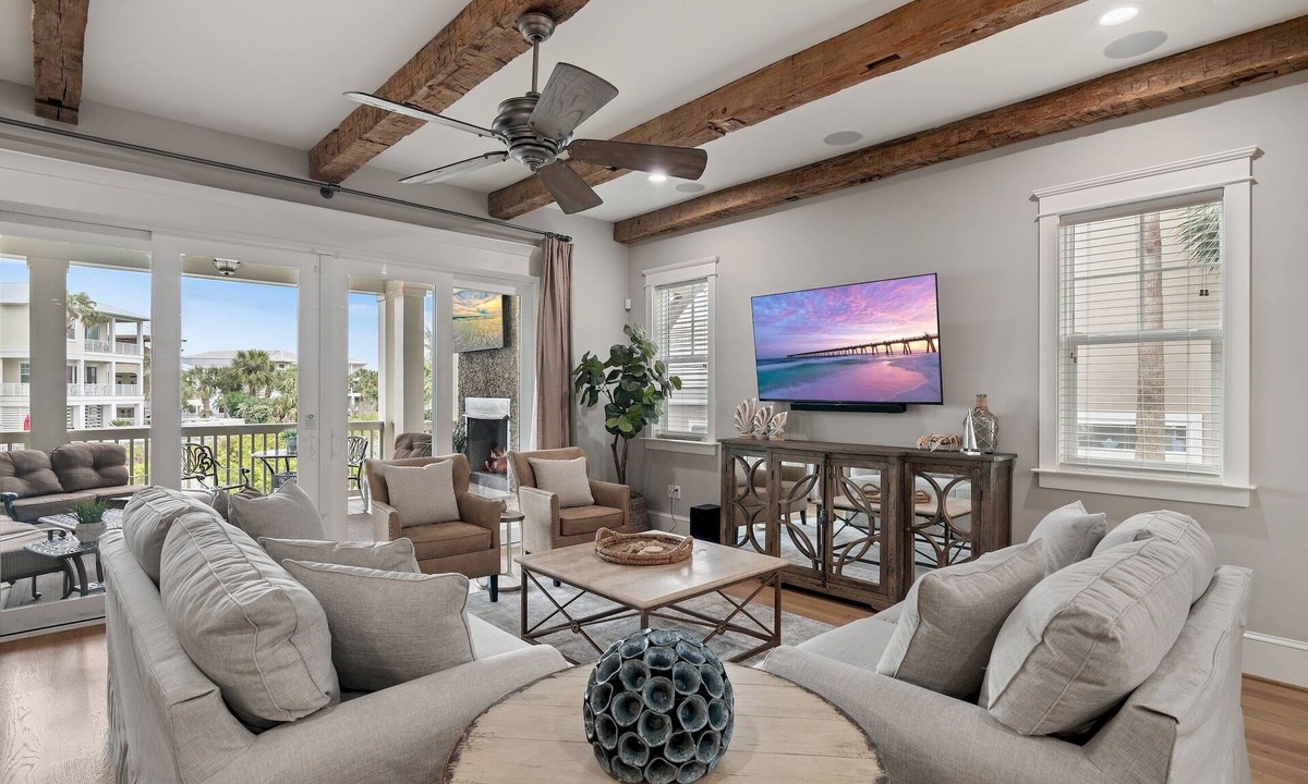 Holiday Isle House | 6BR Lakefront Beach Home with Private Pool + Bunk Suites | Living the Dream