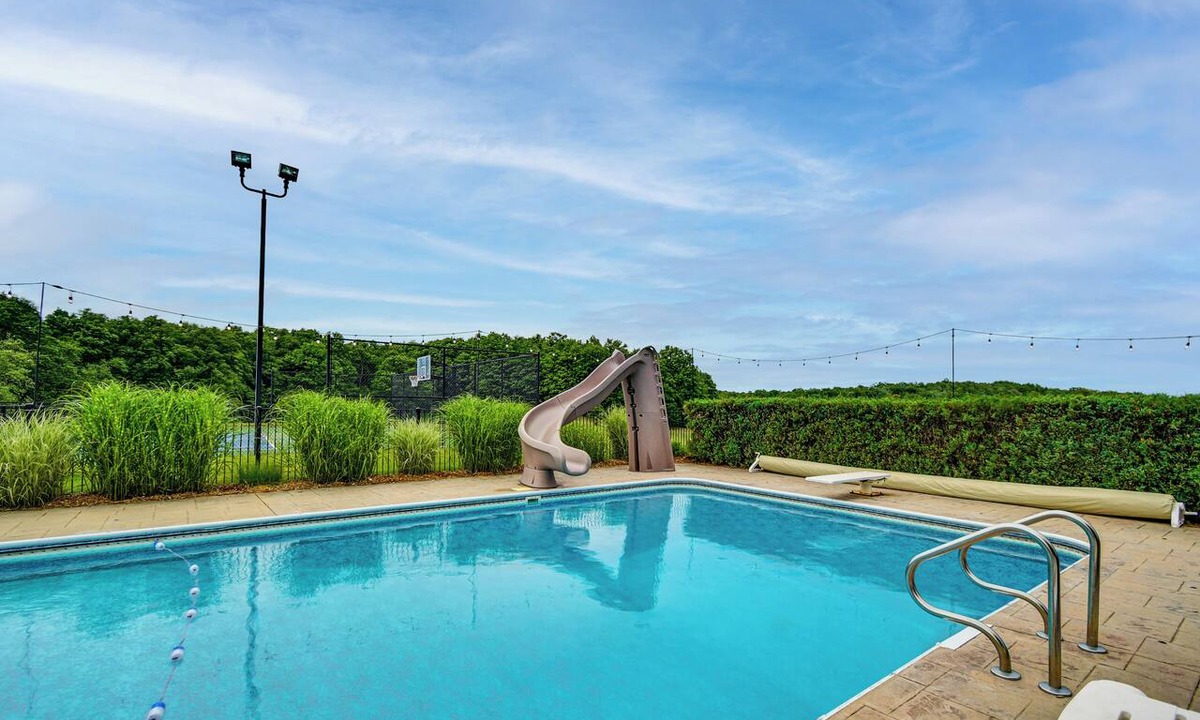 Rapid City House | 7,000 Sq Ft! Private Rapid City Estate w/Pool
