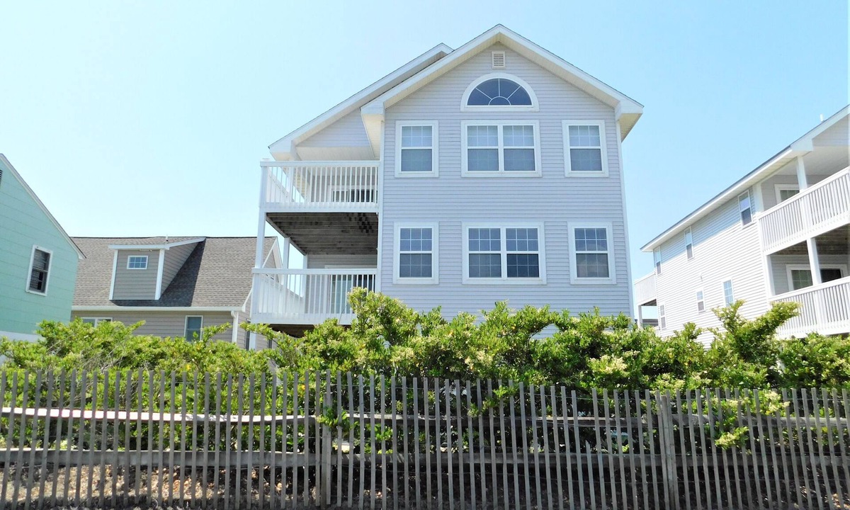 Fenwick Island House | 7 (40133) South Carolina Avenue