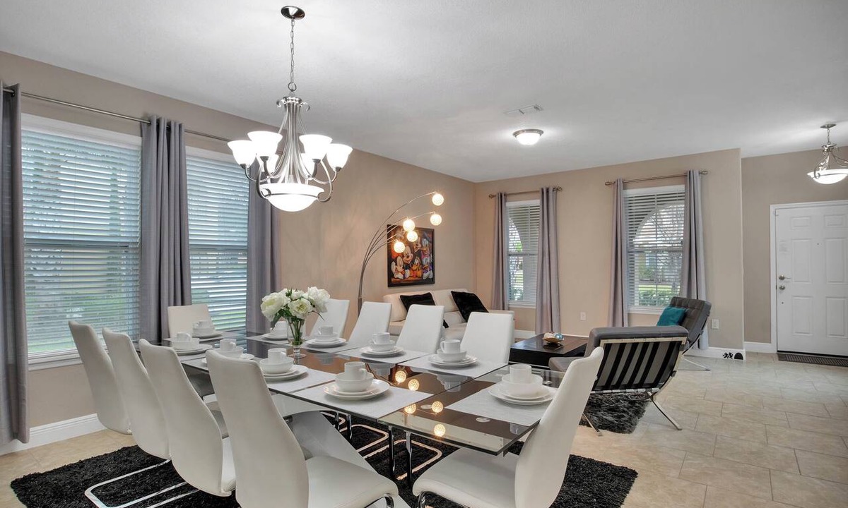 Loughman House | 7 Bedrooms/5 Bathrooms/Solterra (4103 OD)