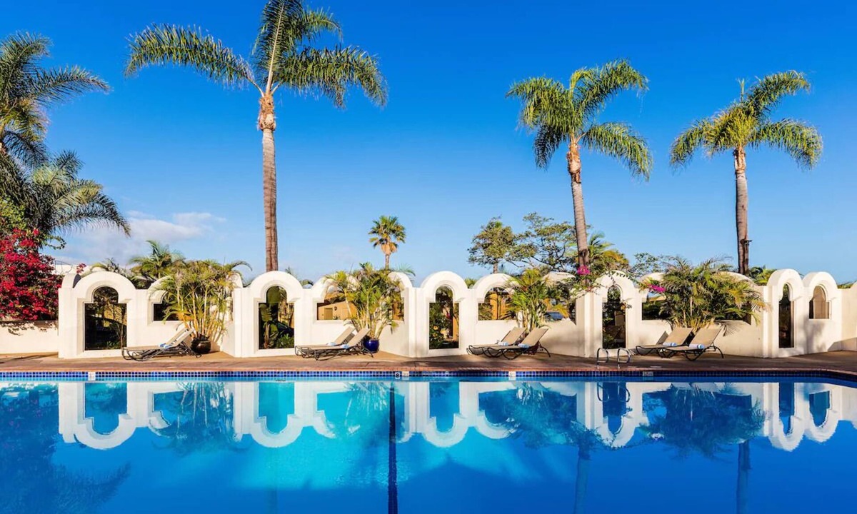 Central Mission Beach Hostel | A Place to Reconnect! Pet-friendly Property w/Outdoor Pool, Free Parking