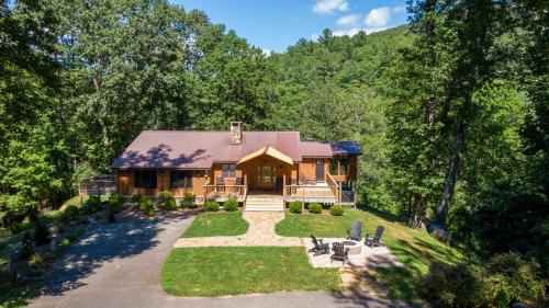 Sugar Grove House | A River Cliff View