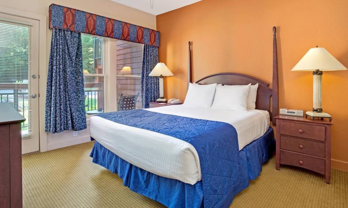 Pittman Center House | A Vacation Day Is Always A Great Idea! 3 Serene Units, Golf, Near Cooter's Place