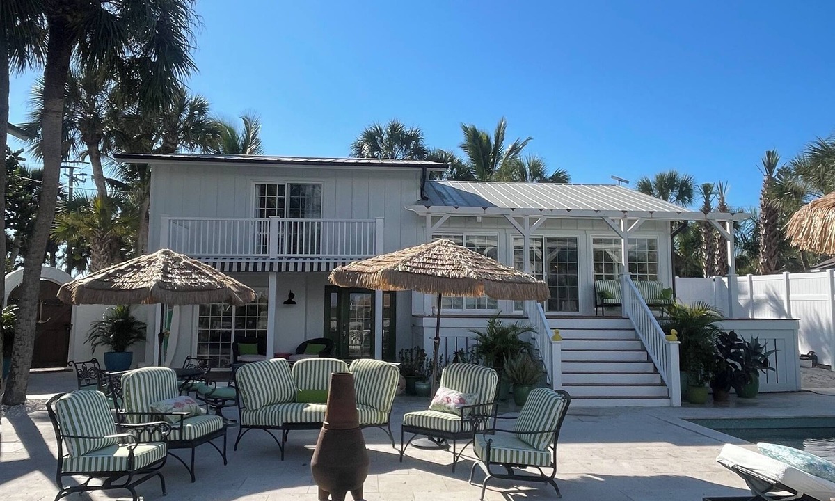 Nokomis House | Adorable Cottage On Casey Key with boat dock