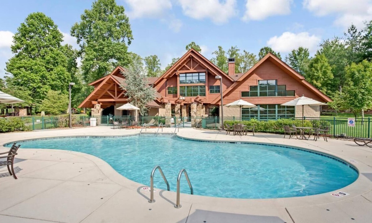 Pittman Center House | Adventure Awaits! 3 Spacious Units, Near World of Illusions, Pool