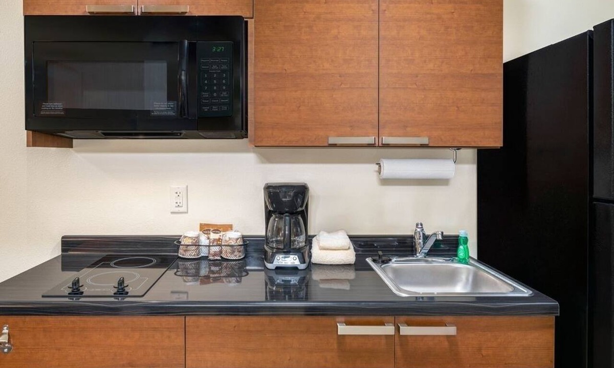 Monaca Hotel | Affordable Family Friendly Room w/Kitchenette – Great Option Near Shopping