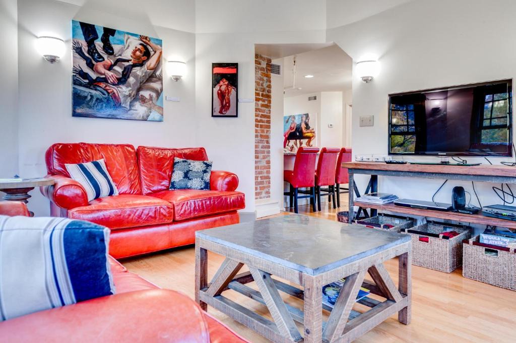 Chautauqua Apartment | Aldine Apartment
