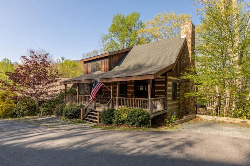 Seven Devils House | Altitude Adjustment - Seven Devils cabin with Hot Tub Pet Friendly Fireplace