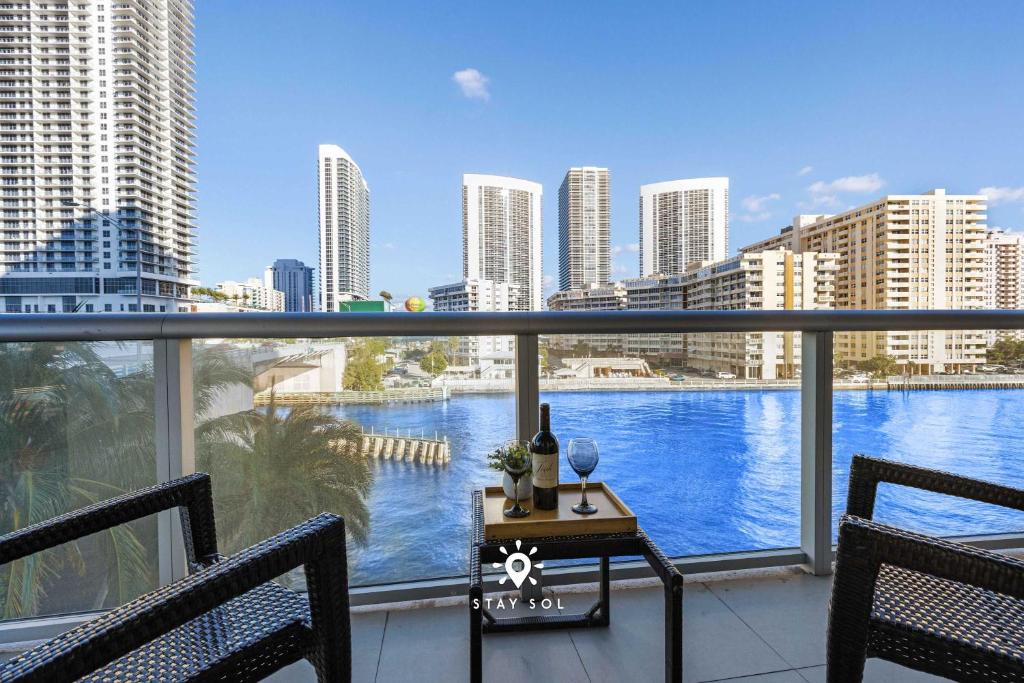 Hallandale Beach Apartment | Apt with Private Balcony - Incredible Pool