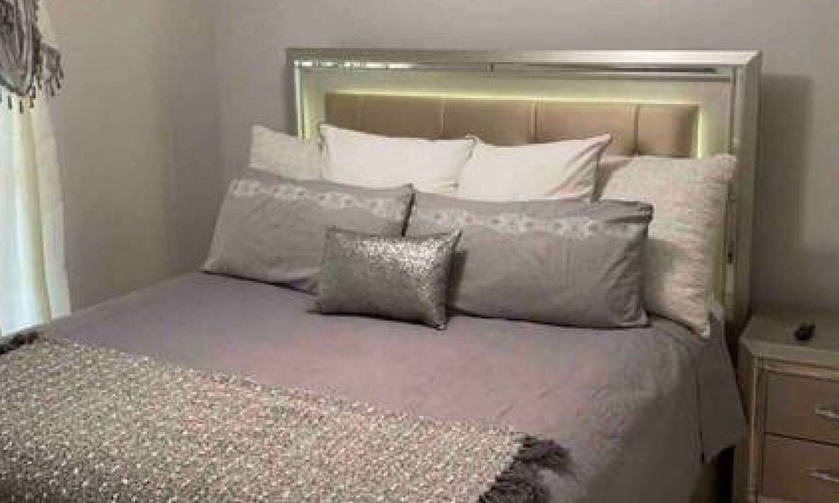 Egypt Lake-Leto House | Arthur's Apt Home 1 - One Bedroom House, Sleeps 2