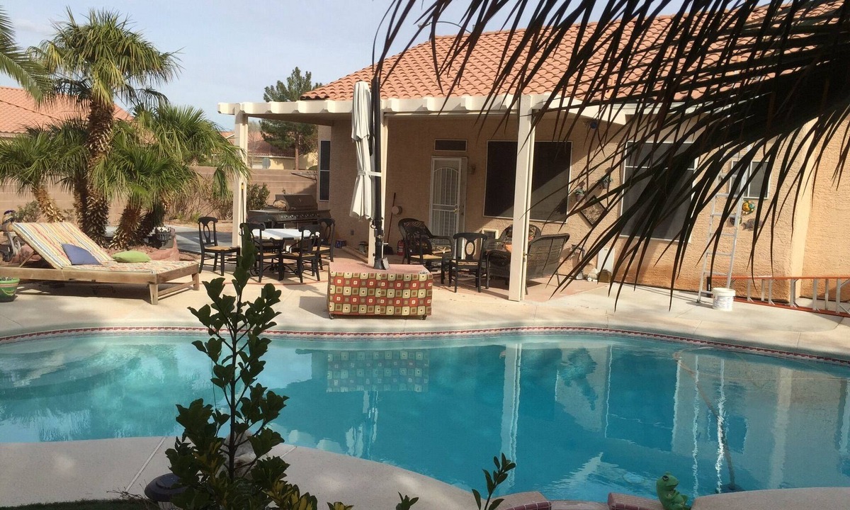 Silverado Ranch House | Aurora Bungalow House. 3 bdrm, Private Pool/Spa/Yard, 2 miles to Las Vegas Blvd