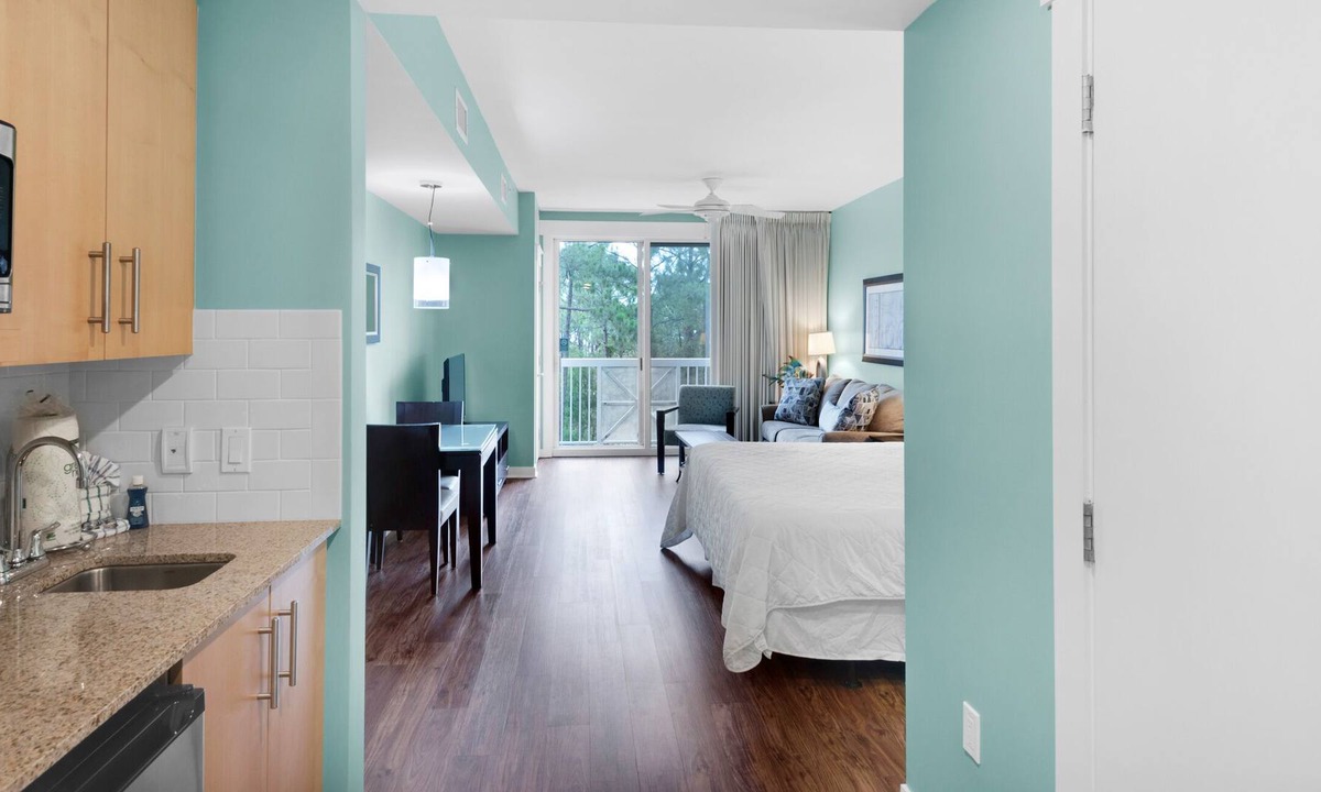 Baytowne Wharf Condo | ☀️Bayside Balcony View-Pool + Hot Tub-Elation 5304☀️