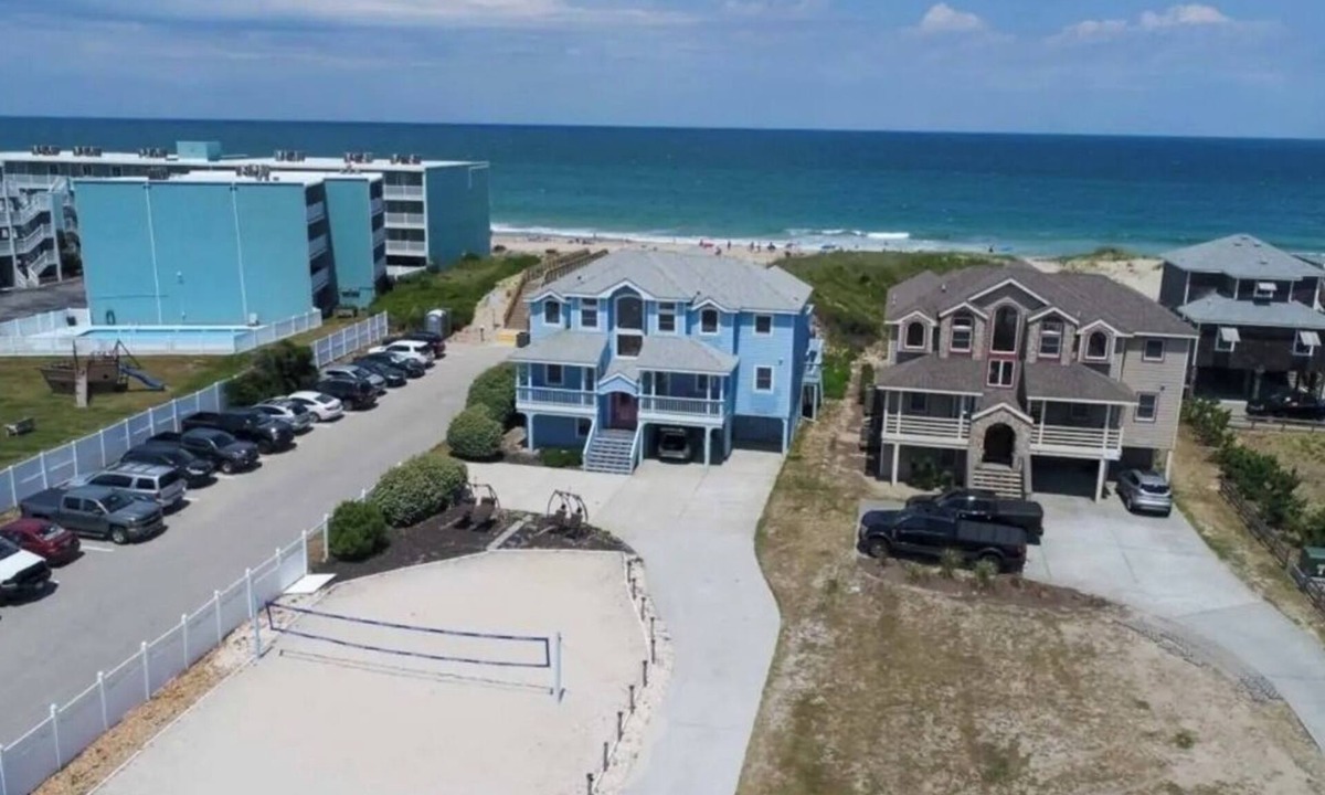 South Nags Head House | Beach Please 8BR 7BA Beachfront Pool Hot Tub
