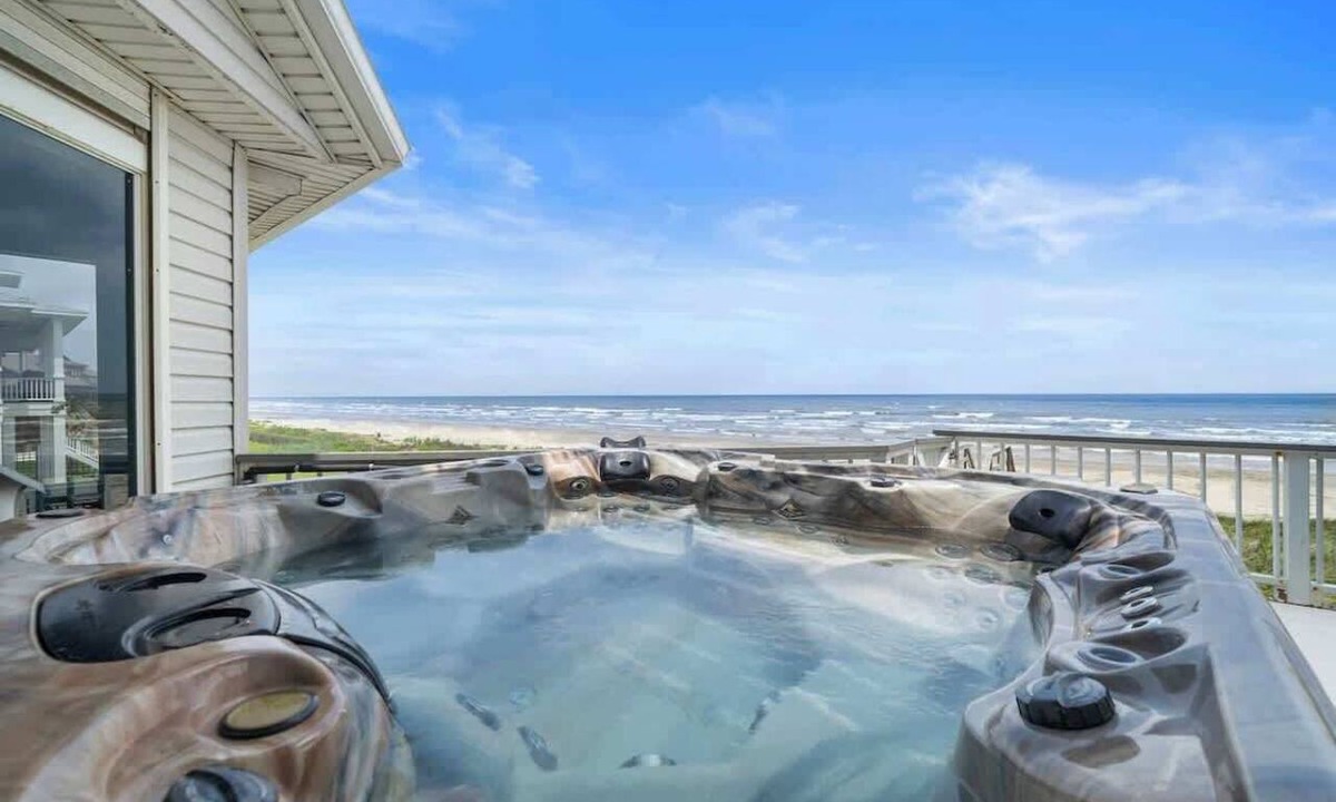 Indian Beach House | Beachfront Beauty w/Hot Tub ~ 10 Steps to Sand