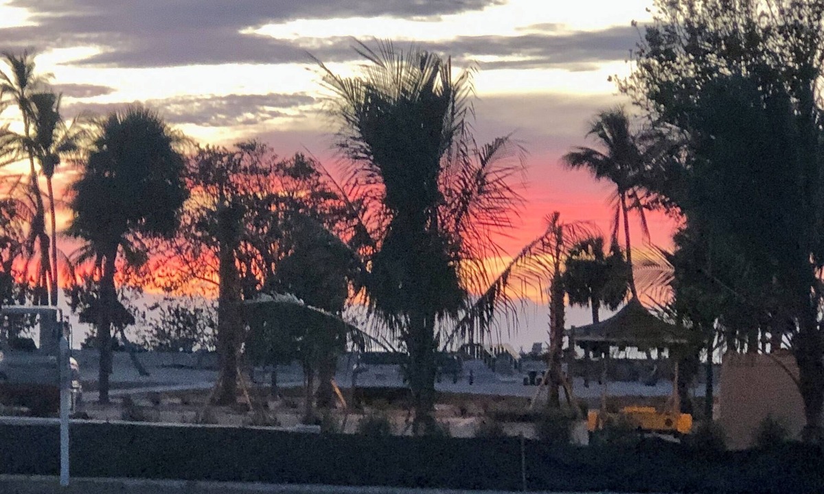 Coquina Sands Condo | Beautiful 1BR/1.5BA condo directly across from Lowdermilk Beach in Naples!