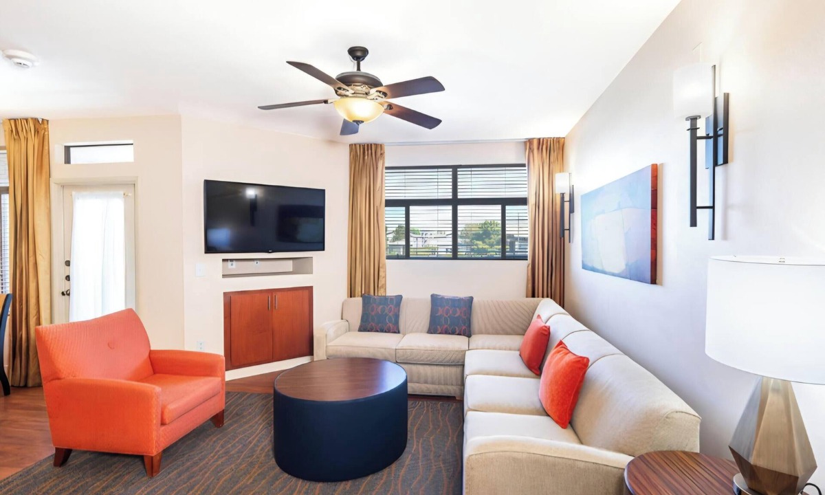 Spring Valley Condo | Beautiful 2-bedroom condo w/Full Kitchen in Las Vegas