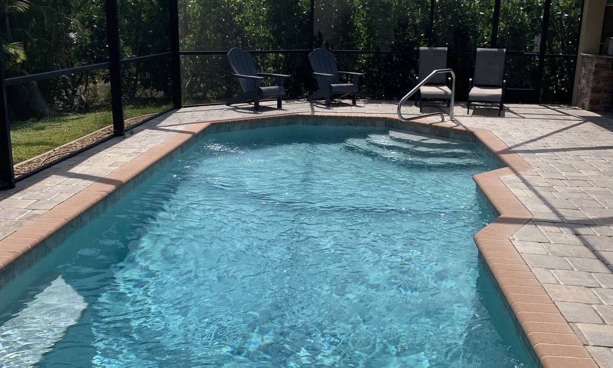 Rotonda Lakes House | Beautiful spacious 3 bedroom/2 bath pool home with an outdoor kitchen